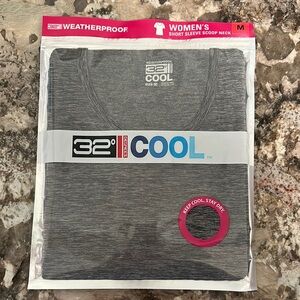 32 Degrees Women's Gray Scoop Neck Tee